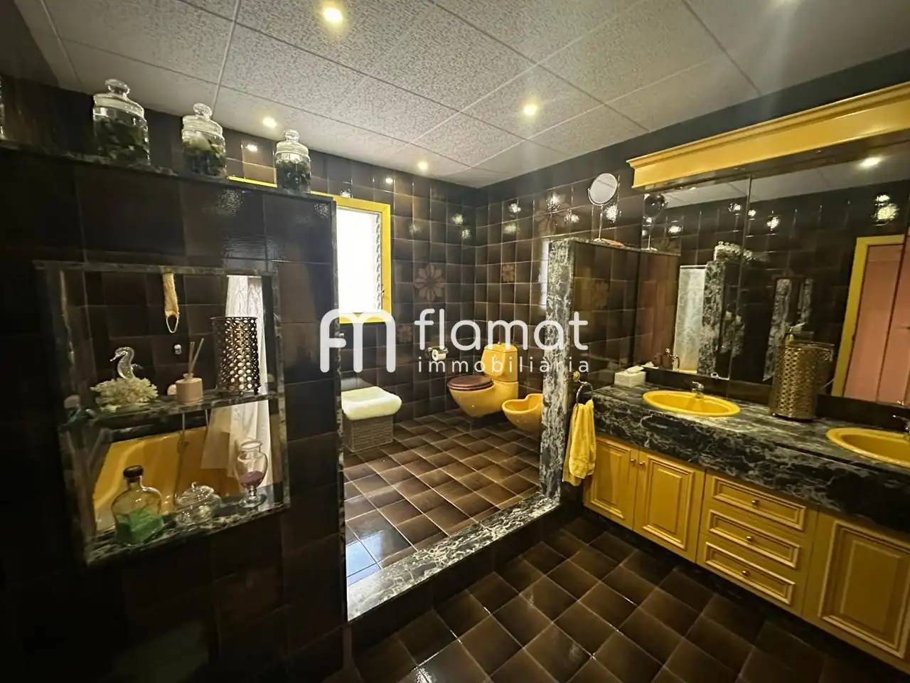 Baño de Edificio en venta en Santa Coloma de Gramenet