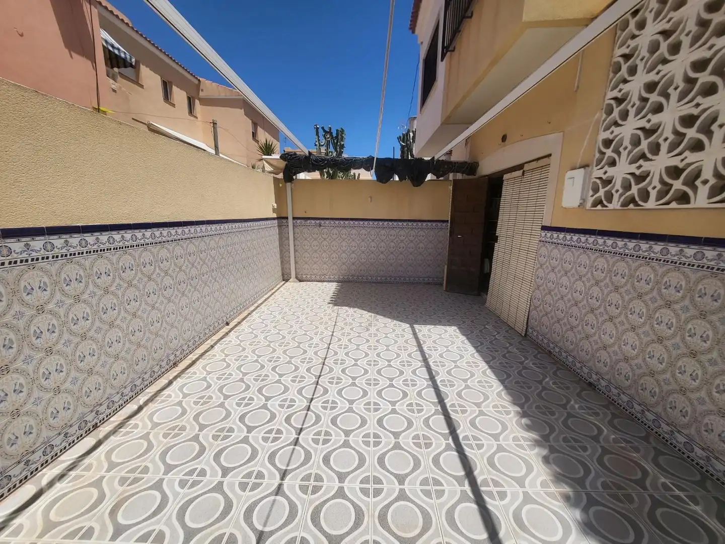 Vista exterior de Casa o xalet en venda en Vera amb Terrassa i Traster