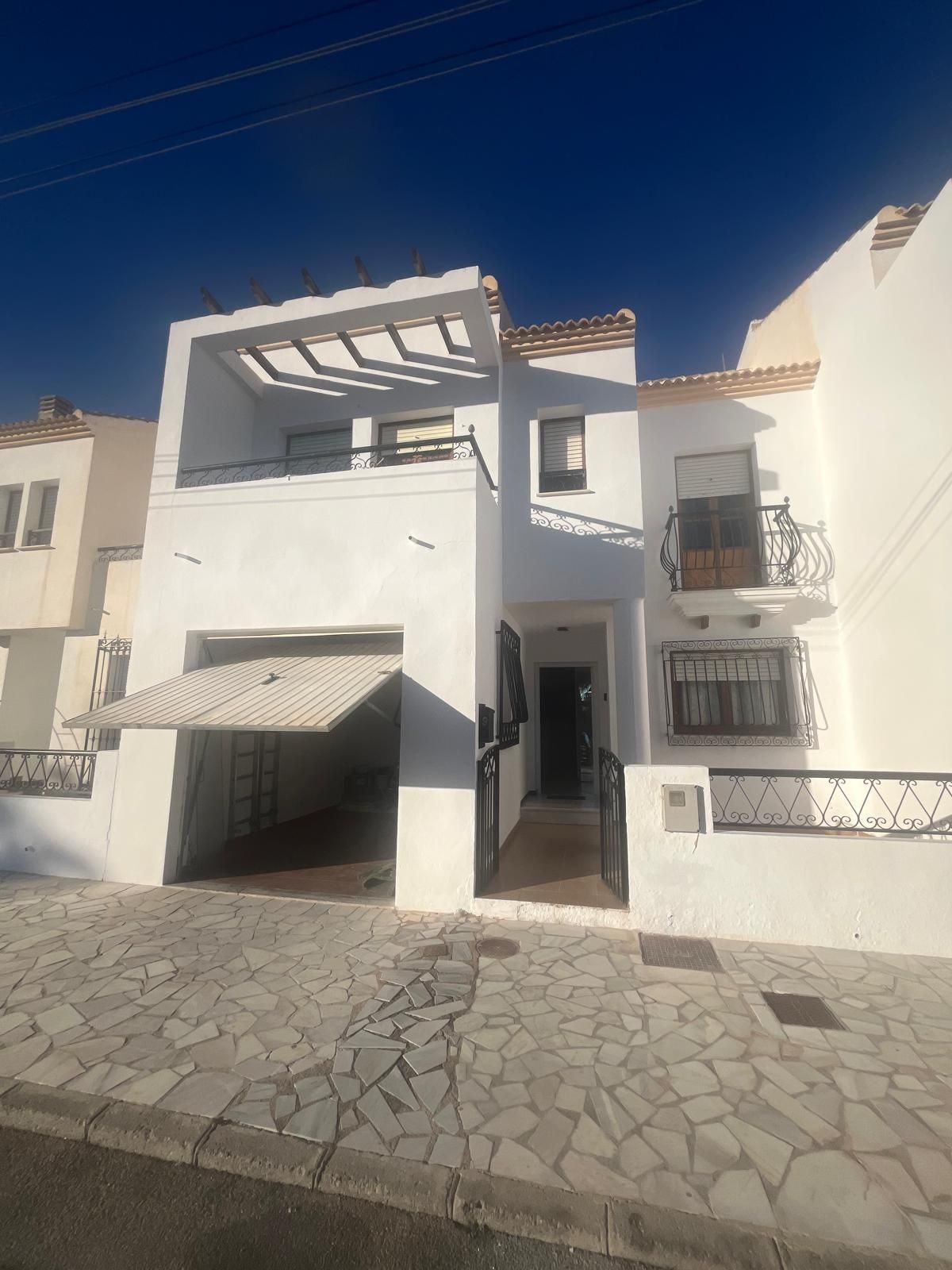 Vista exterior de Dúplex de alquiler en Arboleas con Jardín privado y Terraza