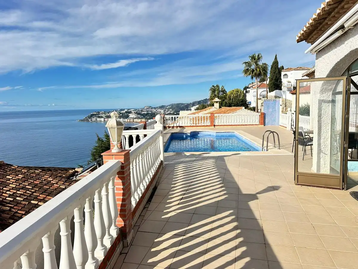 Schwimmbecken von Haus oder Chalet zum Verkauf in Salobreña mit Klimaanlage, Terrasse und Schwimmbad
