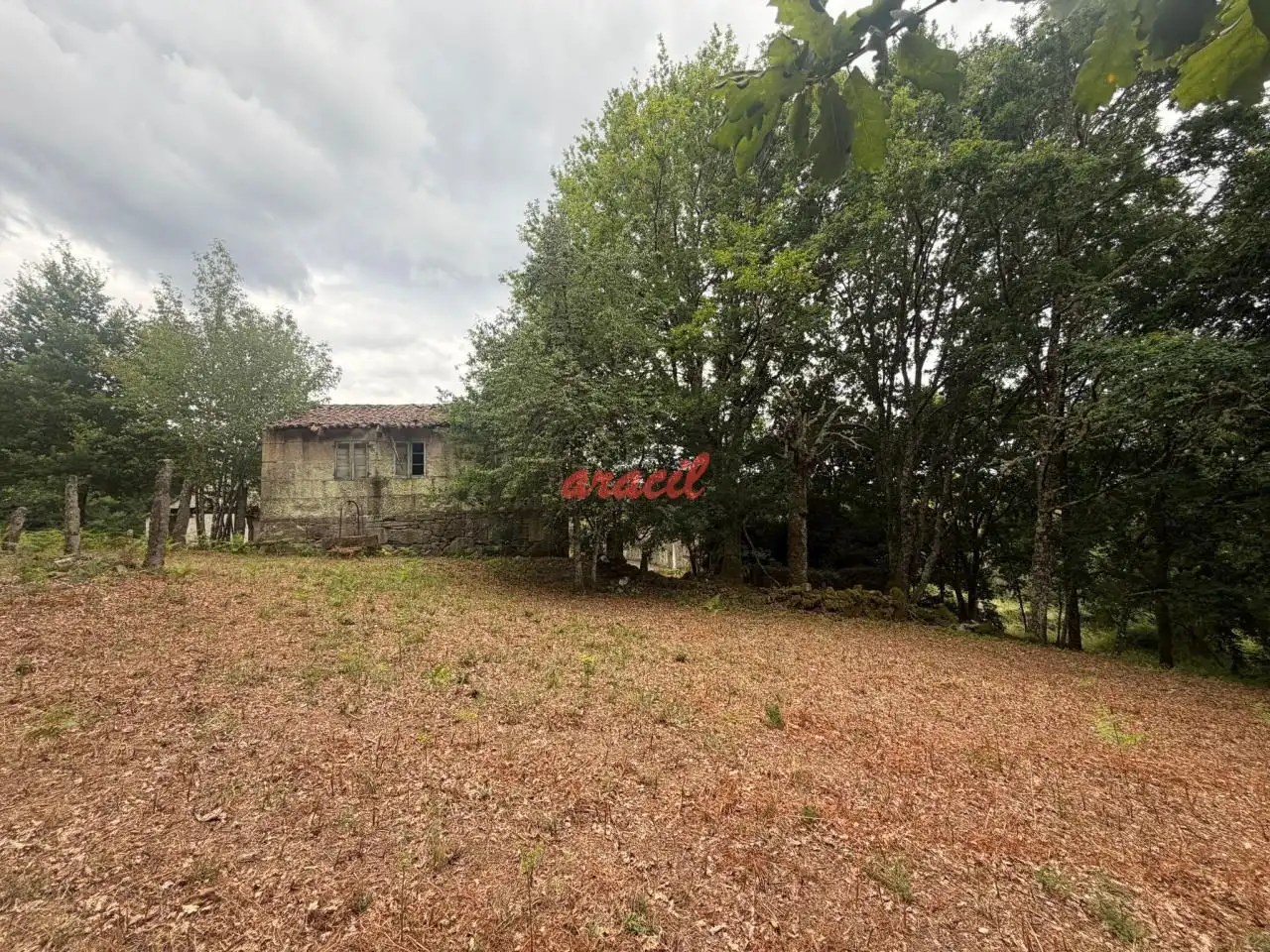 Finca rústica en venda en Amoeiro amb Calefacció, Jardí privat i Balcó