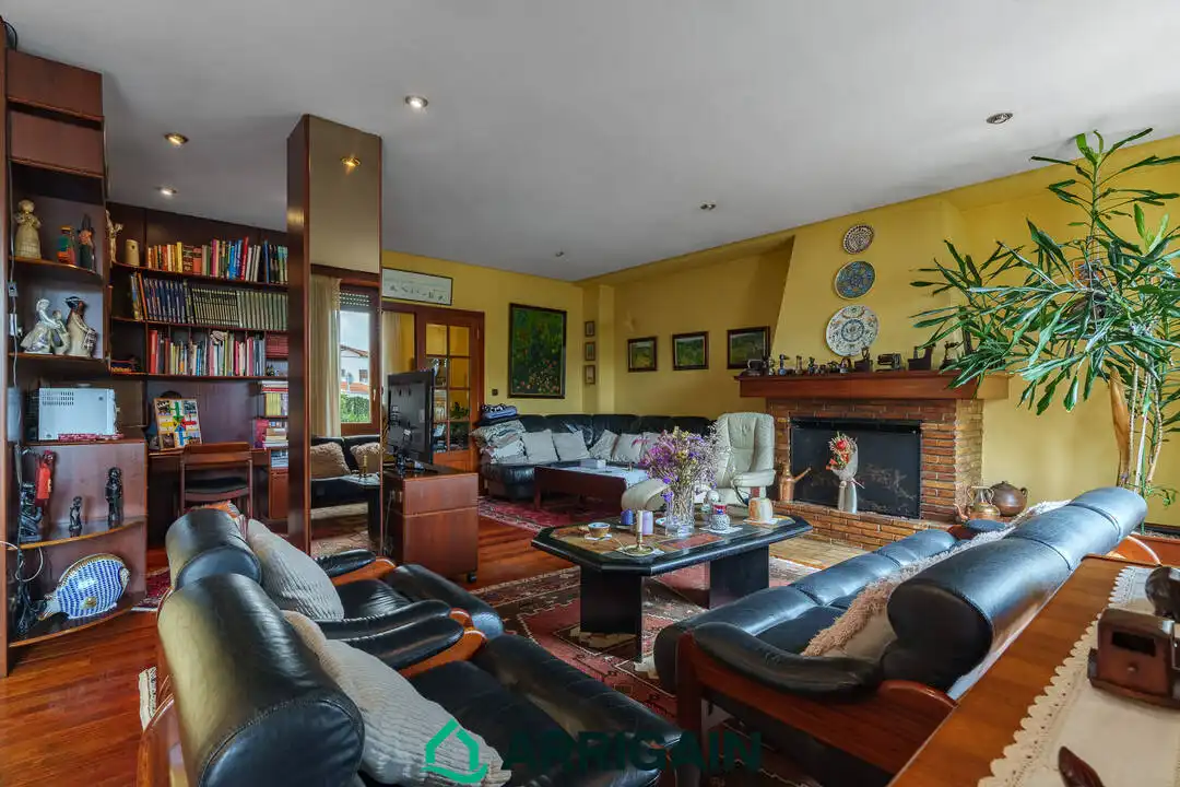 Sala de estar de Casa o chalet en venta en Irun  con Calefacción, Jardín privado y Terraza