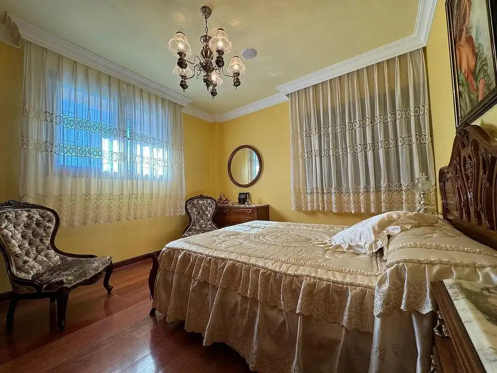 Bedroom of Houses for sale in Cacabelos  with Heating, Parquet flooring and Terrace