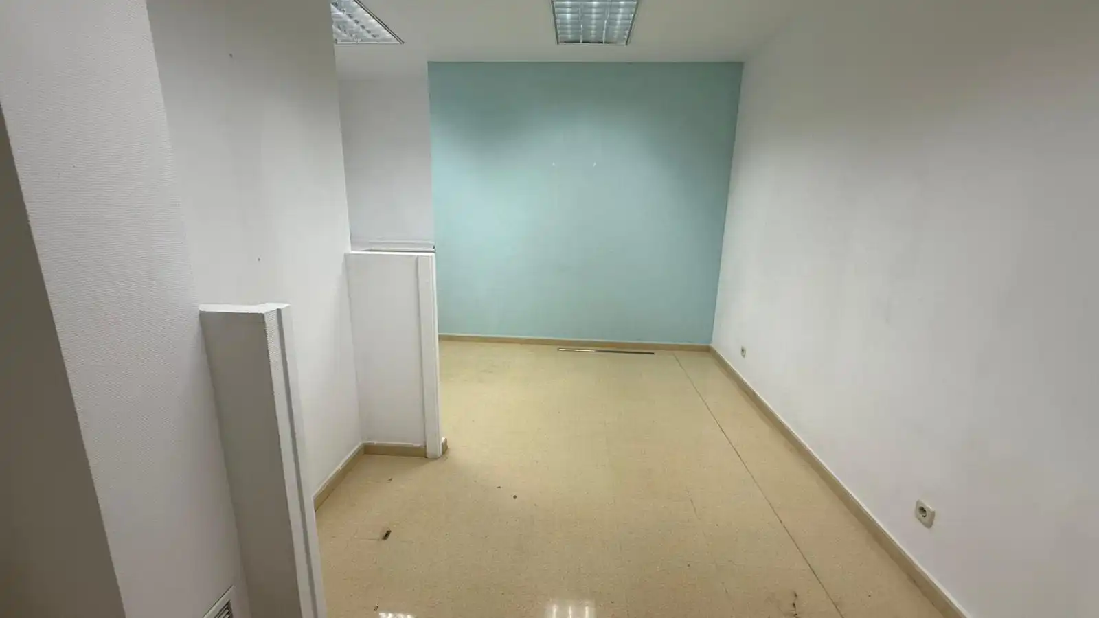 Commercial properties for rent in Almería  with Air Conditioner, Furnished and Alarm