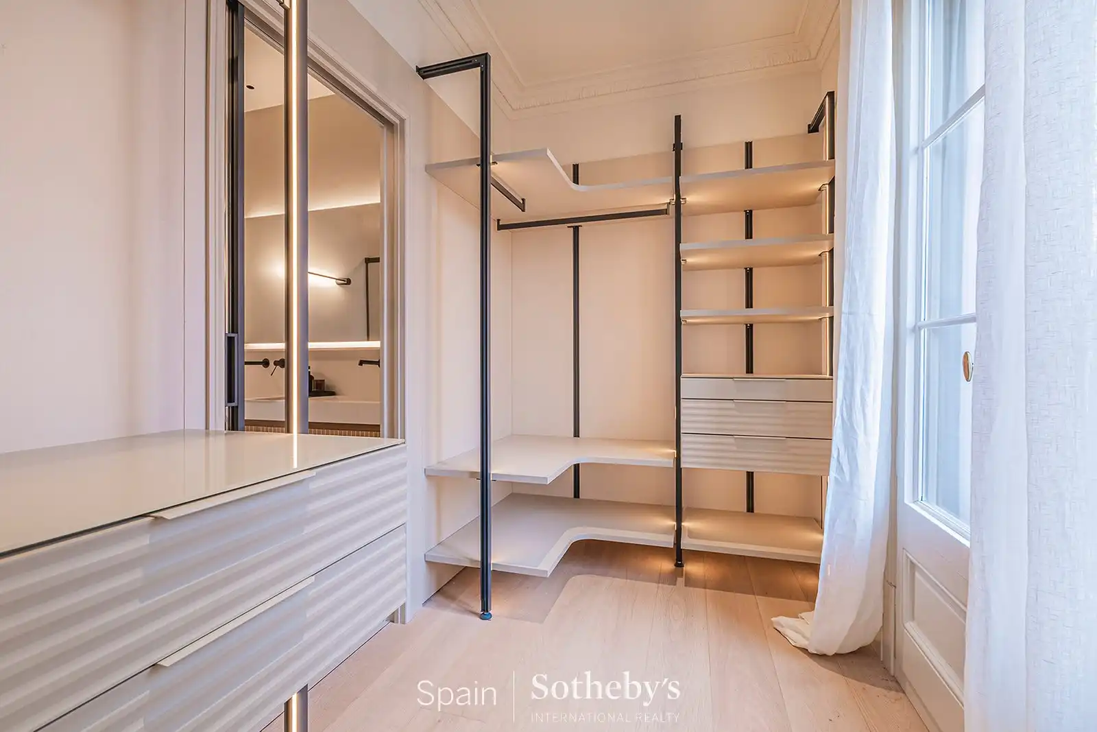 Apartament amb ascensor en venda a Gran Via de les Corts Catalanes, imagen 48