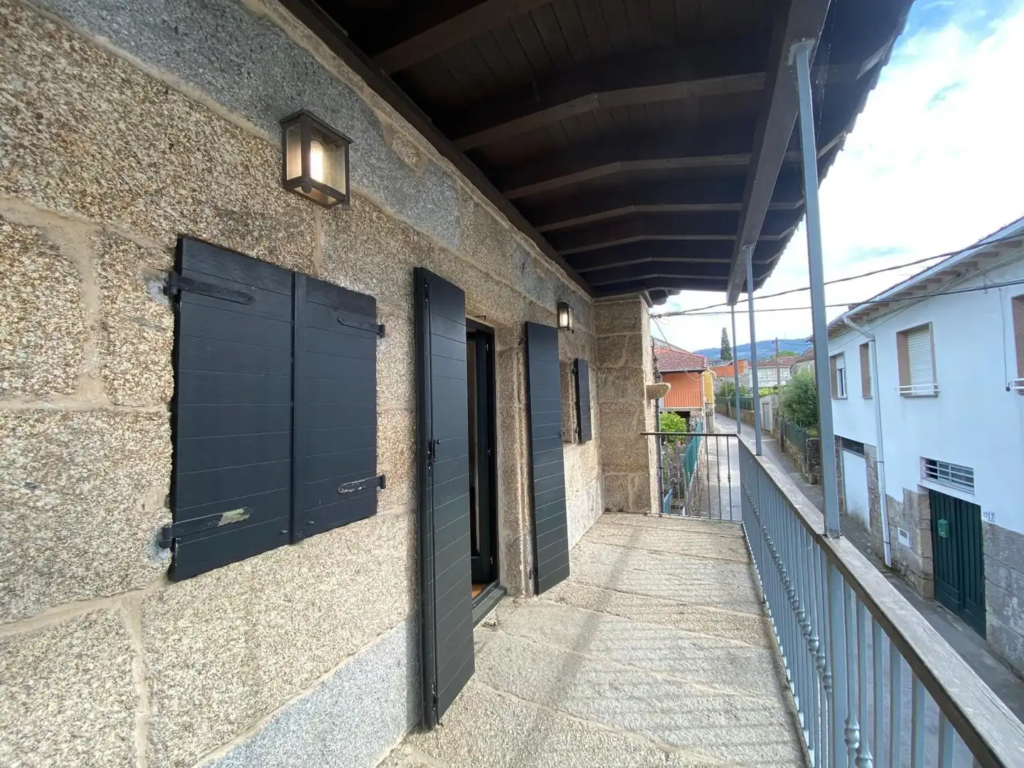 Vista exterior de Casa o chalet en venta en Leiro con Calefacción, Jardín privado y Parquet