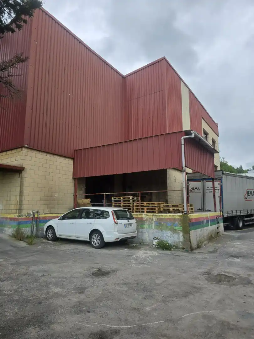 Vista exterior de Nave industrial de alquiler en Abanto y Ciérvana-Abanto Zierbena con Calefacción y Alarma