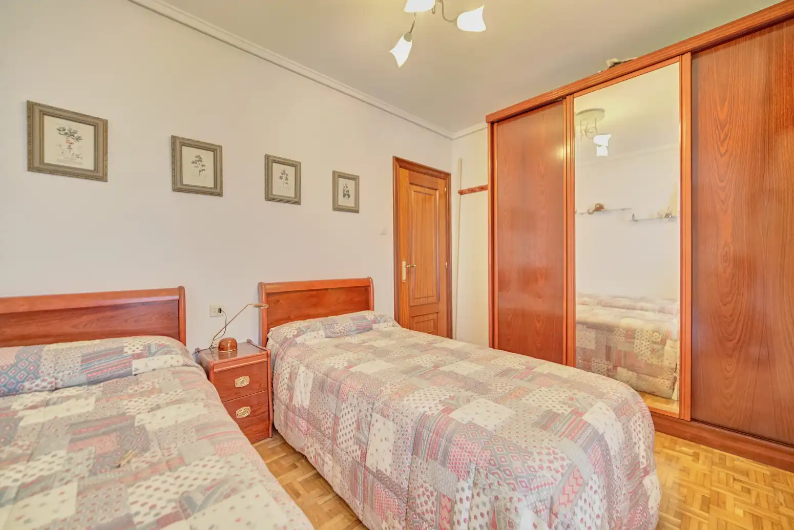 Habitación de Ático en venta en Burlada / Burlata con Calefacción, Parquet y Terraza