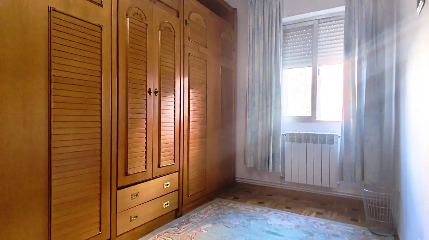 Bedroom of Flat for rent in Madrid