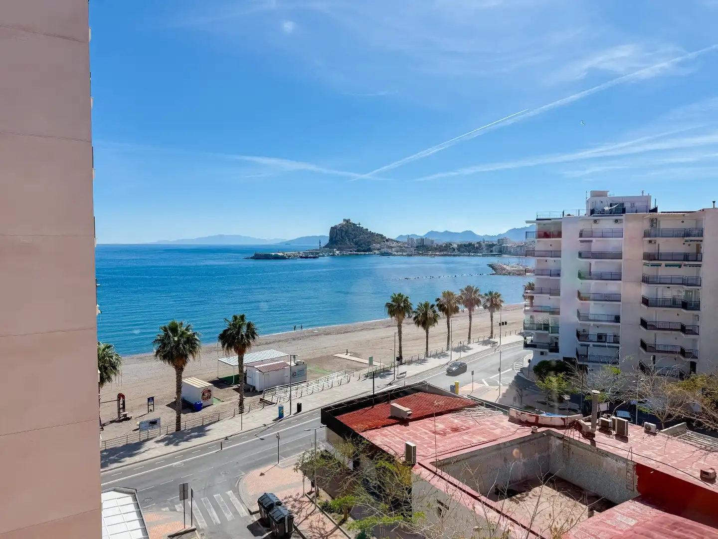 Außenansicht von Wohnung zum Verkauf in Águilas mit Klimaanlage, Terrasse und Möbliert