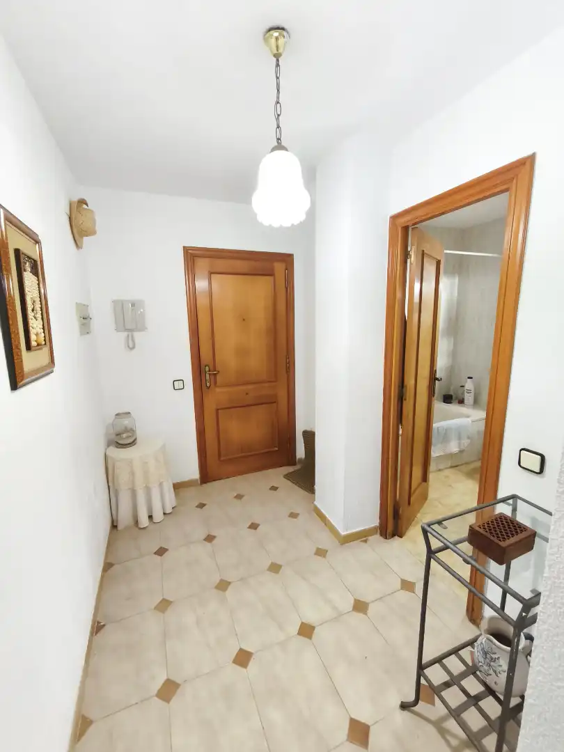 Piso con terraza en venta en Carrer de la Cala de la Font 14, imagen 32