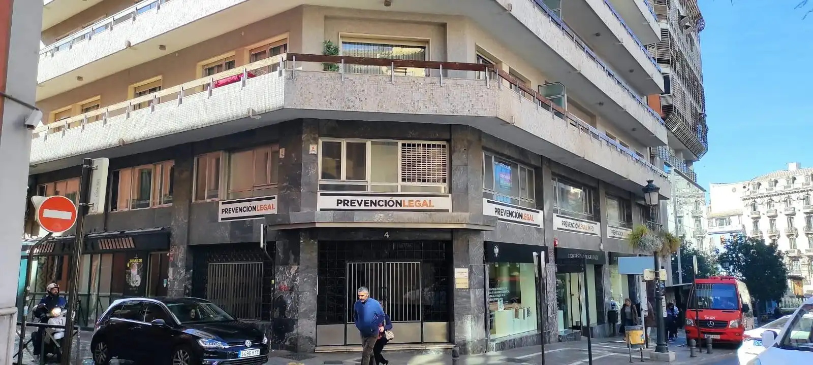 Exterior view of Office for rent in  Granada Capital  with Air Conditioner, Heating and Storage room