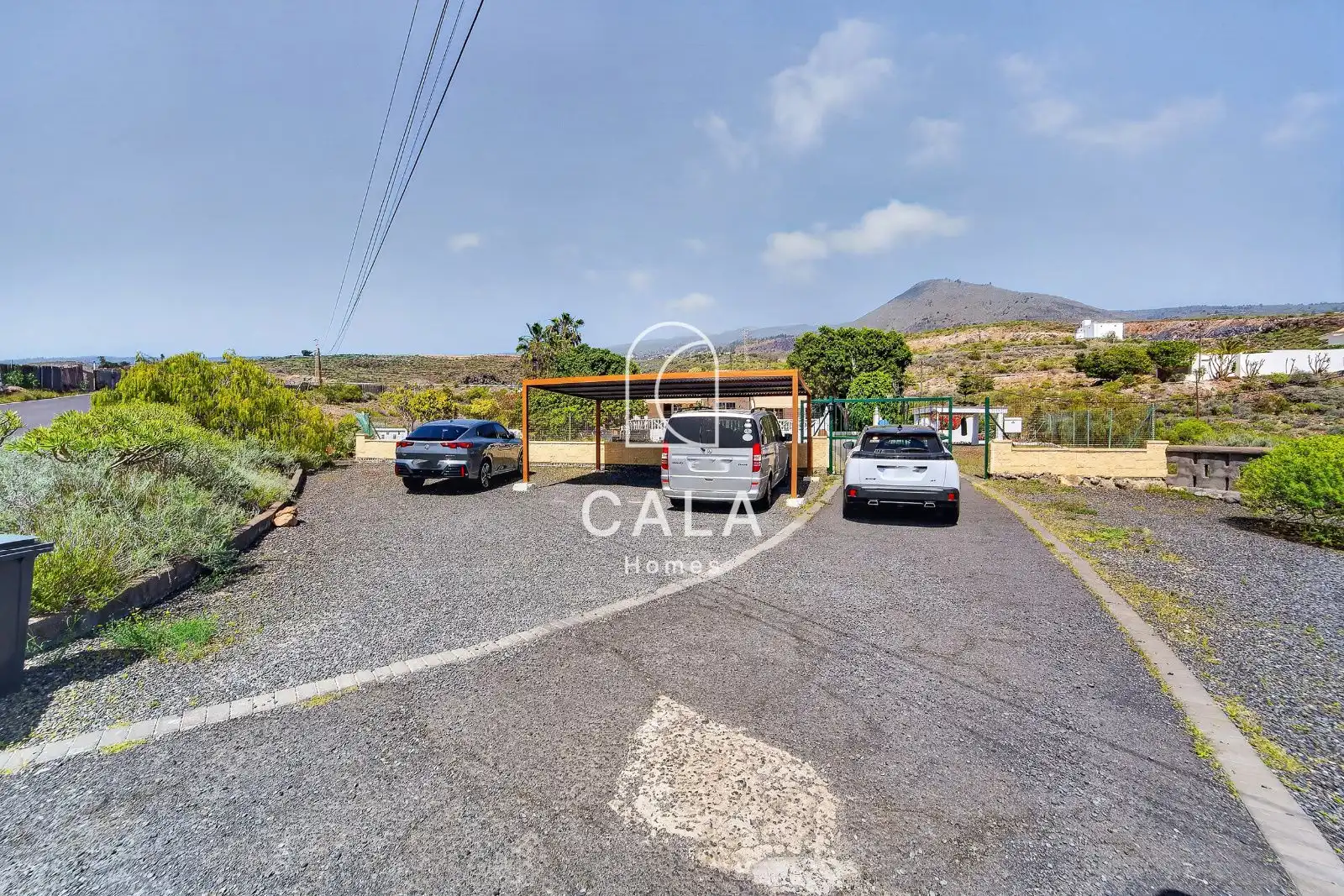 Aparcament de Casa o xalet en venda en Guía de Isora amb Aire condicionat, Calefacció i Jardí privat