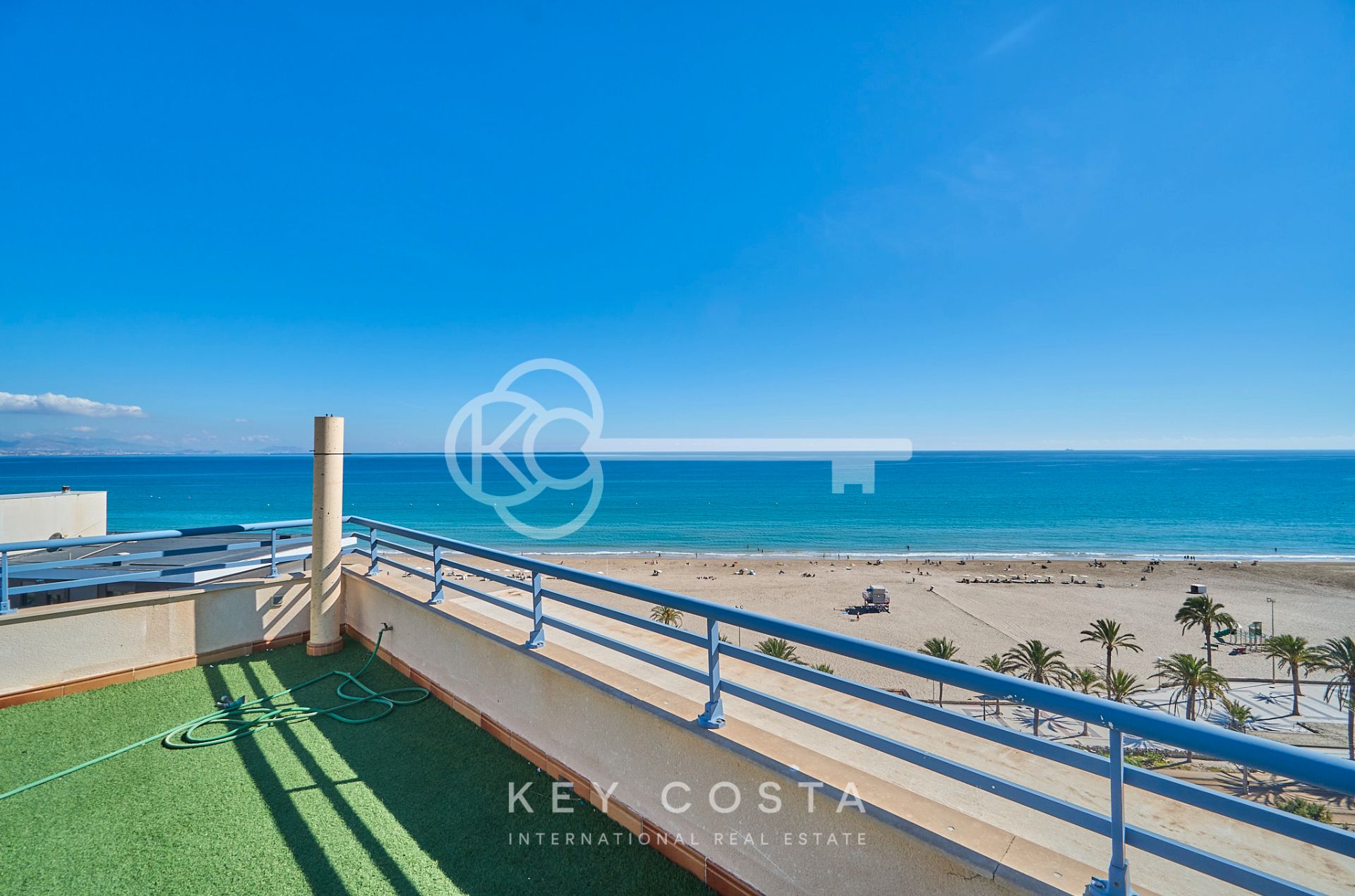 Exterior view of Attic for rent in Alicante / Alacant  with Air Conditioner, Swimming Pool and Furnished