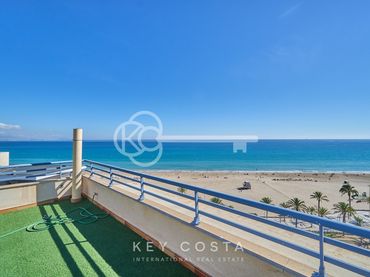 Penthouse with balcony to rent in Camino Muchavista 37