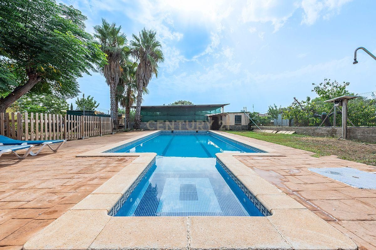 Piscina de Casa o xalet en venda en Alcover amb Aire condicionat, Jardí privat i Traster