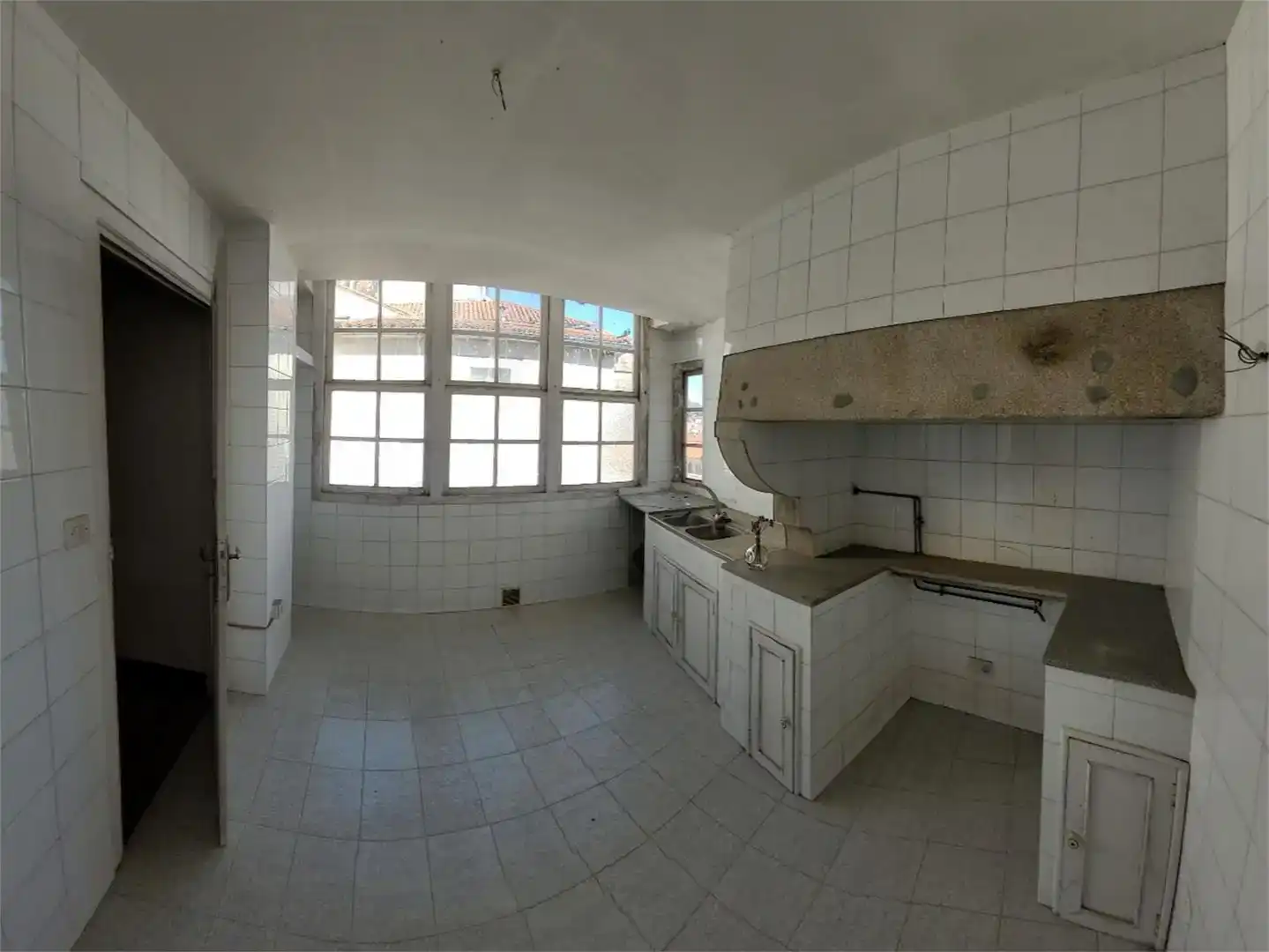 Cuina de Casa adosada en venda en Santiago de Compostela 