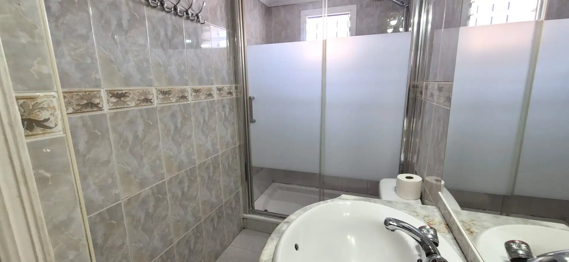 Bany de Pis en venda en Badajoz amb Aire condicionat, Calefacció i Terrassa