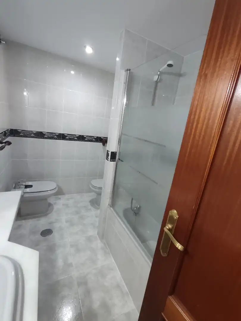 Bathroom of Flat for rent to own in Córdoba  with Air Conditioner, Heating and Terrace