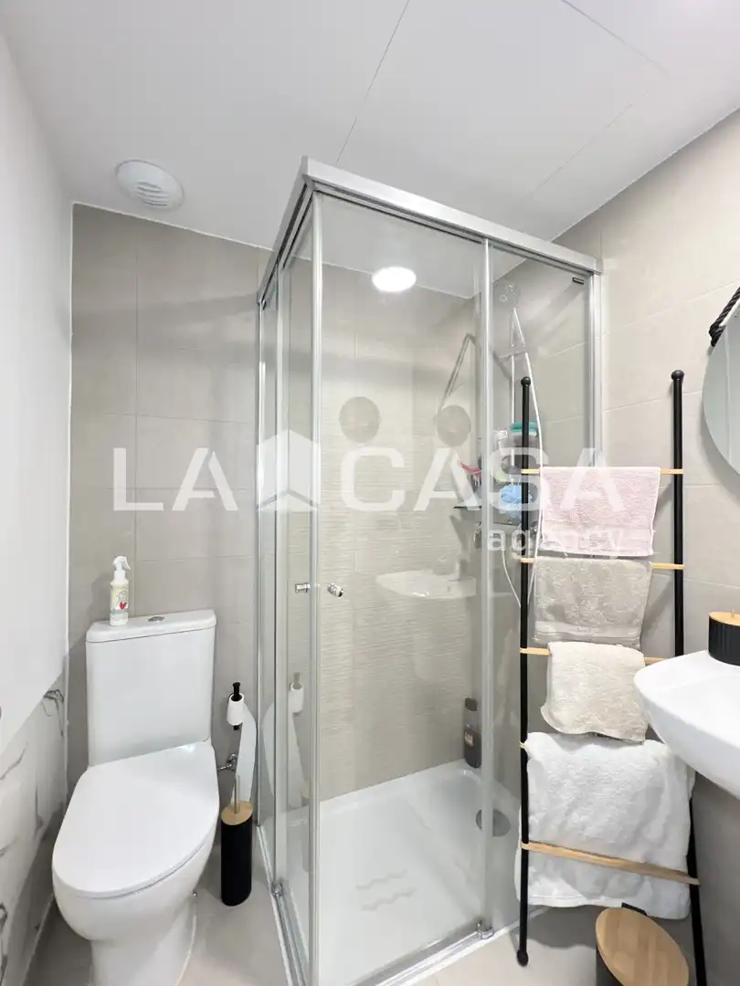 Flat for sale in Llefià