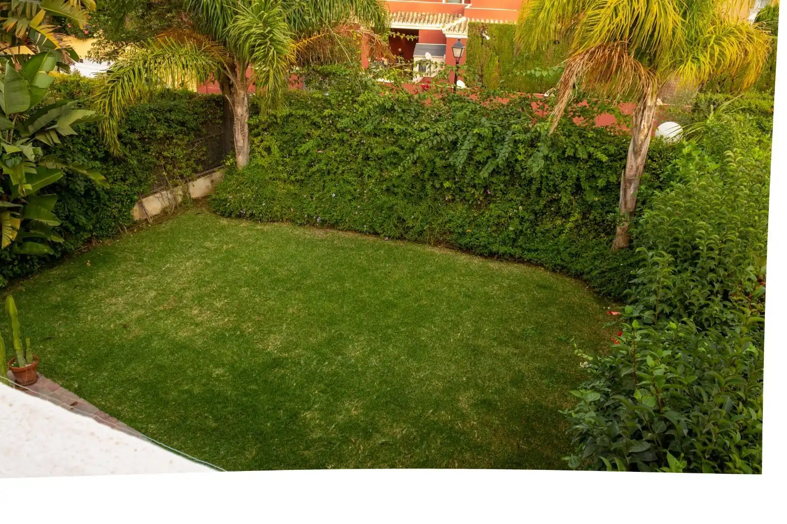 Jardí de Casa adosada en venda en Marbella amb Aire condicionat, Jardí privat i Moblat