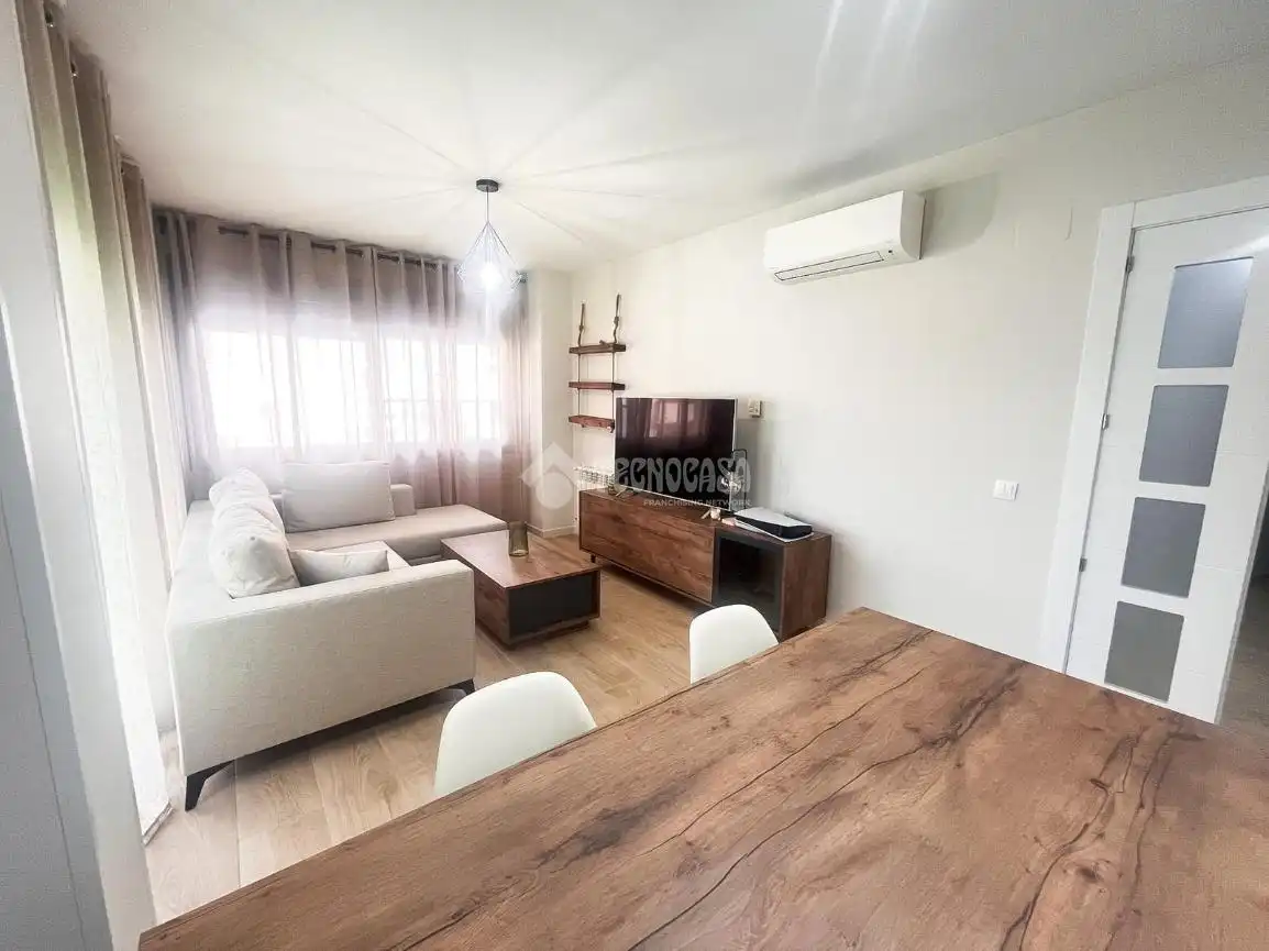 Sala de estar de Piso en venta en Navalcarnero con Aire acondicionado, Trastero y Piscina comunitaria