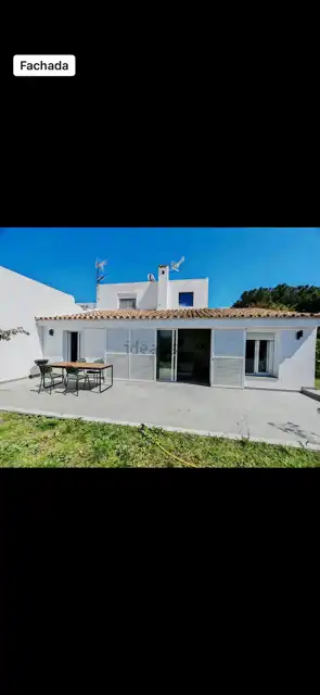 Vista exterior de Casa o chalet de alquiler en Estepona con Aire acondicionado, Jardín privado y Terraza