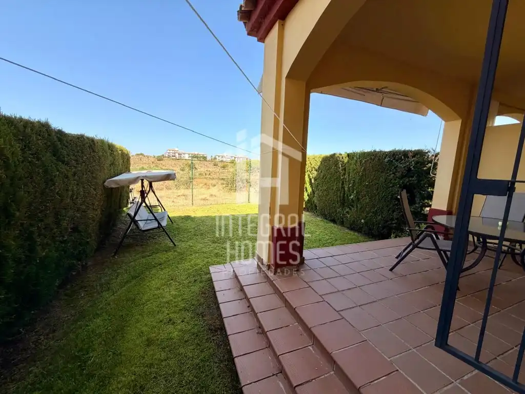 Apartment with pool for sale in Urbanización Albatros Golf
