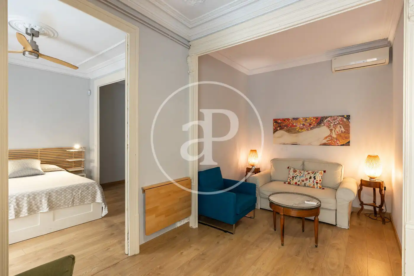 Sala d'estar de Pis en venda en Barcelona amb Aire condicionat, Calefacció i Balcó