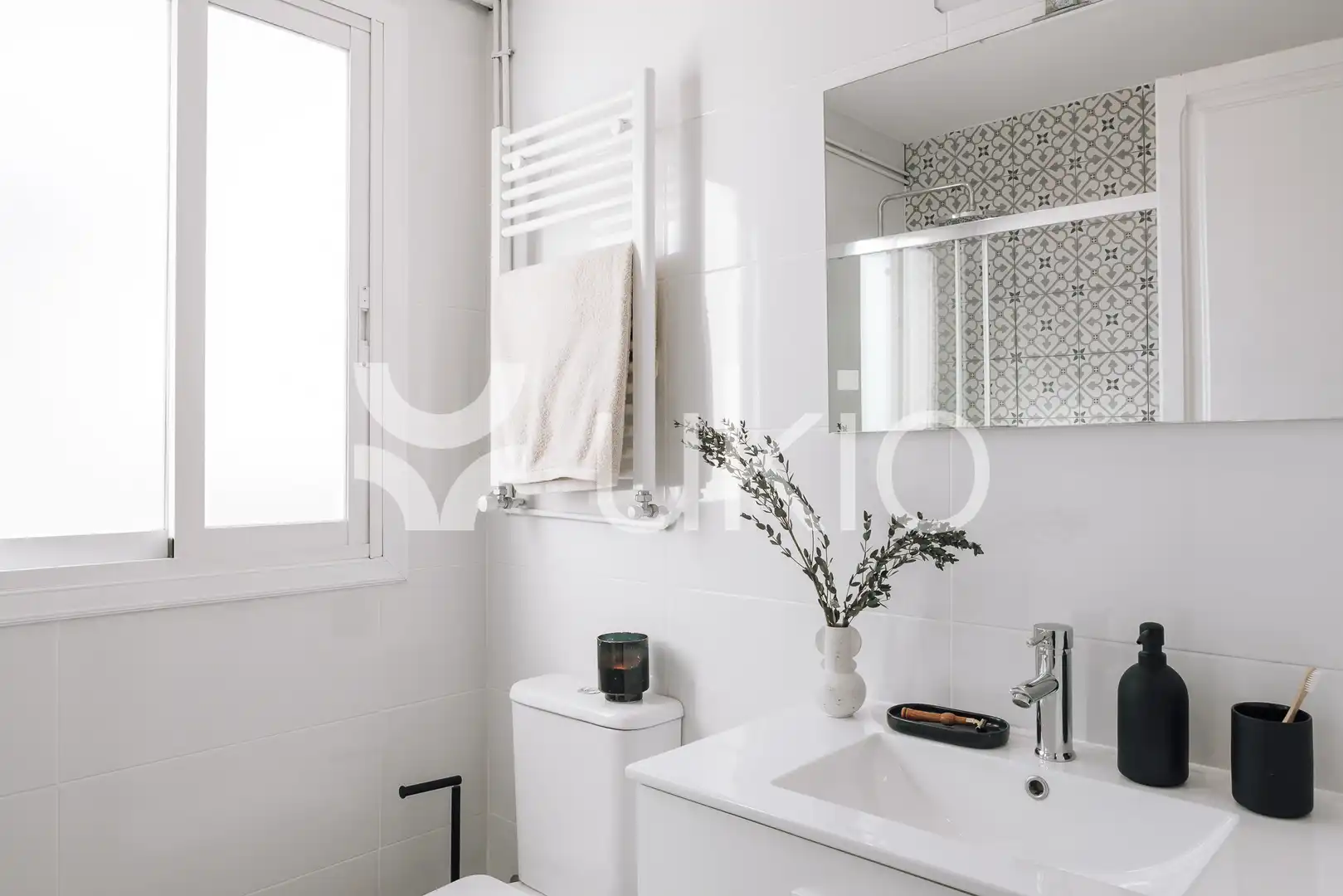 Baño de Apartamento de alquiler en Barcelona con Aire acondicionado, Calefacción y Amueblado