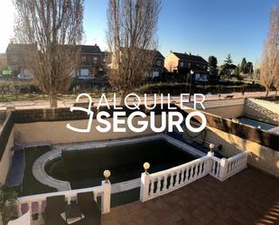 Jardí de Casa o xalet de lloguer en Camarma de Esteruelas amb Aire condicionat, Terrassa i Piscina