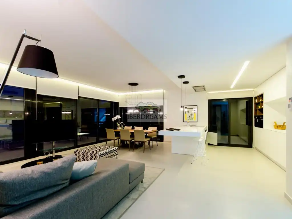 Casa en venta en Calle Wenceslao Fdez Florez-Cmo 28, imagen 6