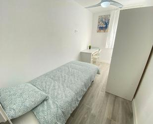 Bedroom of Flat to share in  Madrid Capital  with Heating, Furnished and Washing machine