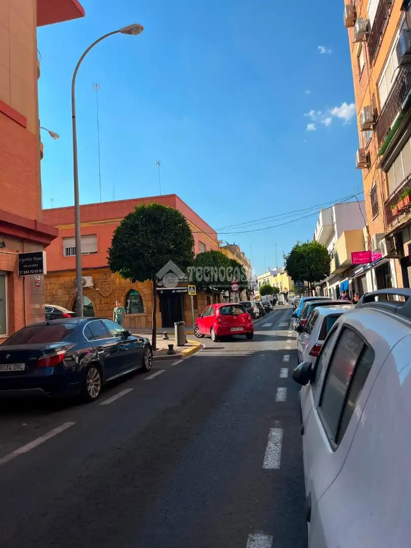 Außenansicht von Wohnung zum Verkauf in Alcalá de Guadaira mit Klimaanlage und Möbliert
