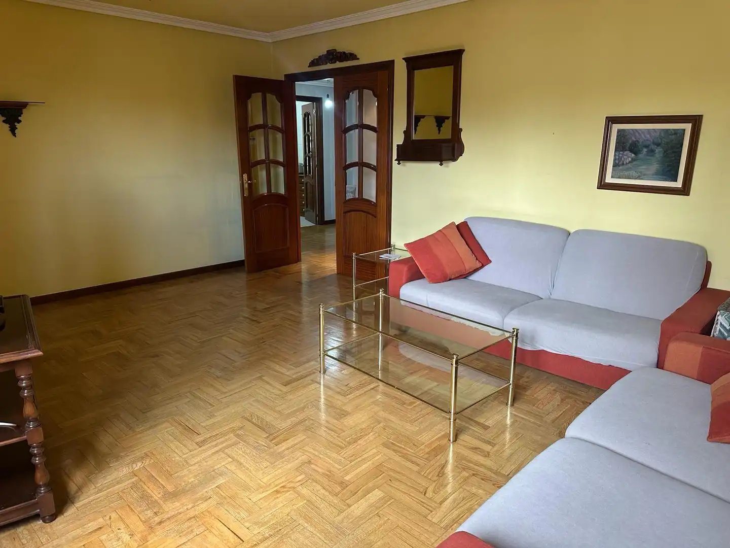 Living room of Flat for rent in Avilés  with Heating, Parquet flooring and Storage room