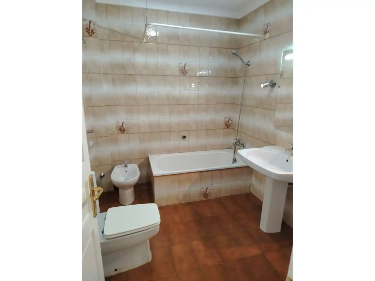 Baño de Piso en venta en Girona con Aire acondicionado, Calefacción y Balcón