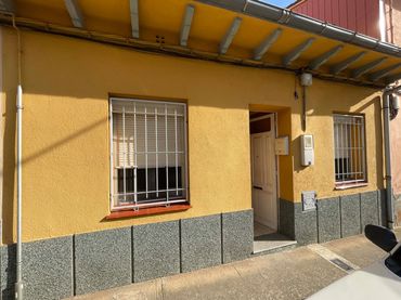 Casa pareada con jardín en venta en Olot