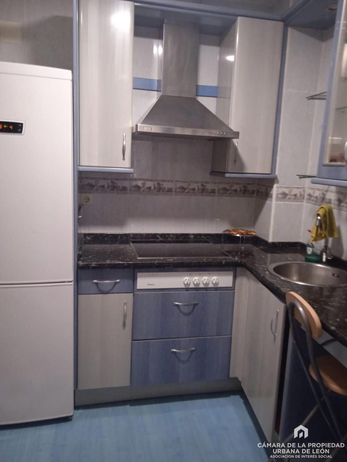 Cuina de Pis de lloguer en León Capital  amb Calefacció i Moblat