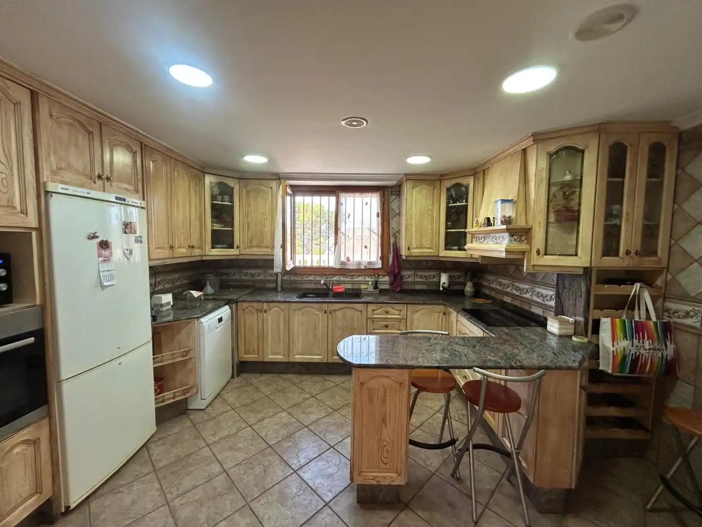 Küche von Country house zum Verkauf in Crevillent mit Heizung, Privatgarten und Schwimmbad