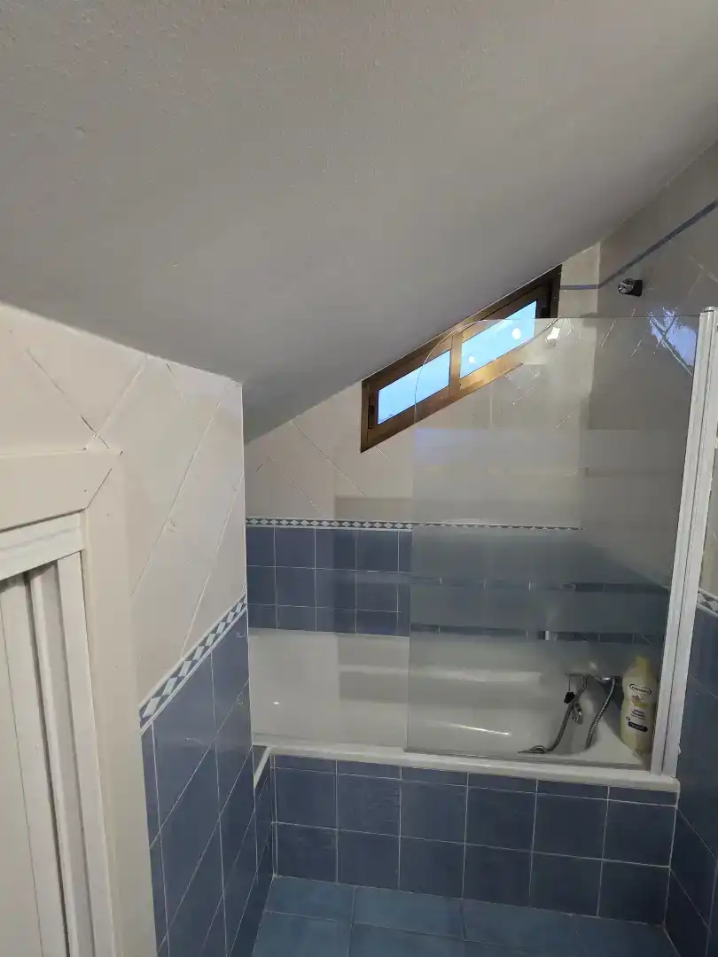 Bany de Casa o xalet en venda en Valdetorres de Jarama amb Piscina