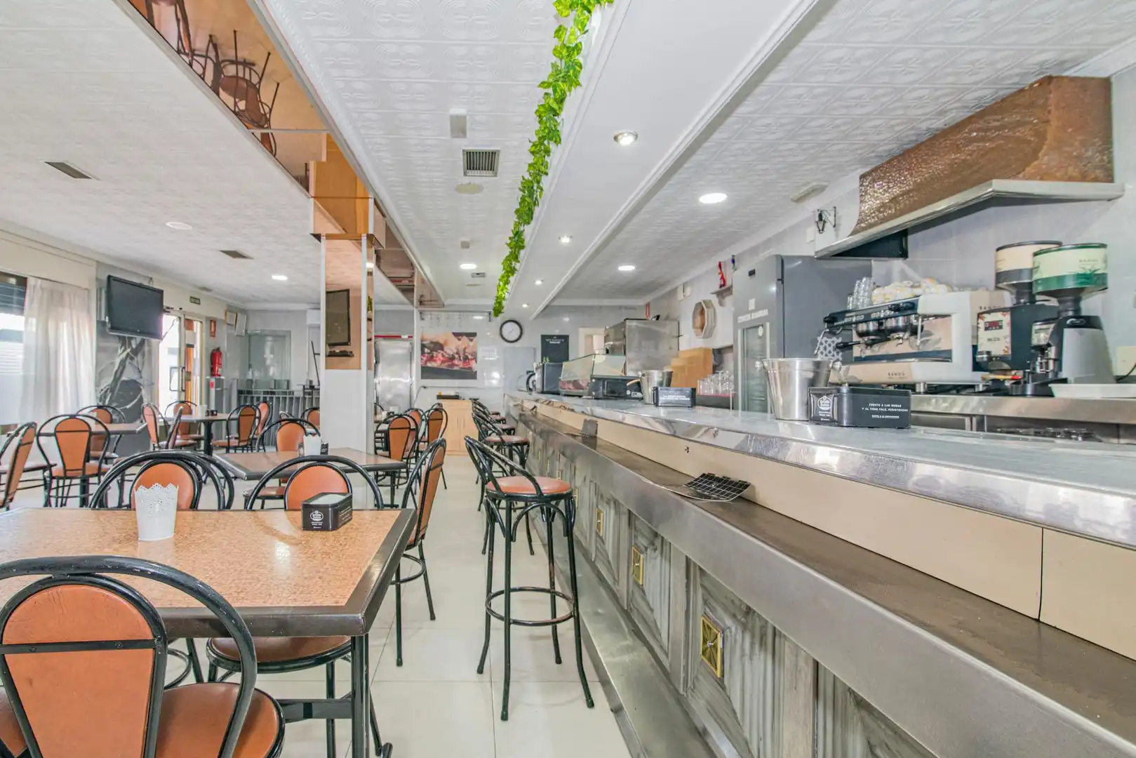 Commercial properties for sale in Huétor Tájar  with Air Conditioner and Furnished