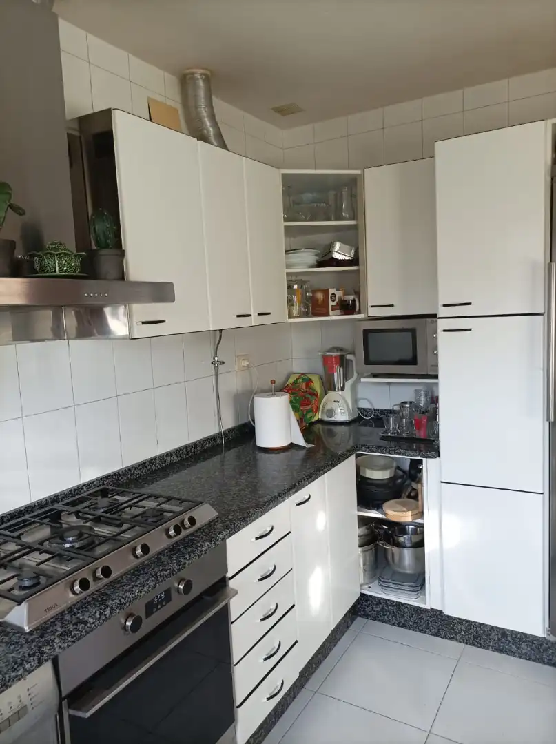 Cocina de Casa o chalet en venta en San Cibrao das Viñas con Jardín privado, Terraza y Amueblado