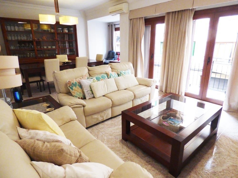 Living room of Flat for sale in  Palma de Mallorca  with Heating, Terrace and Storage room