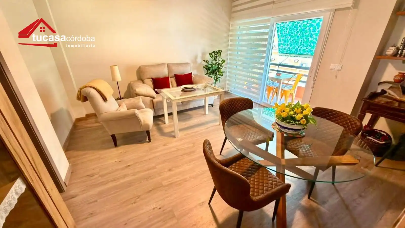 Living room of Flat for sale in Córdoba  with Air Conditioner, Terrace and Storage room