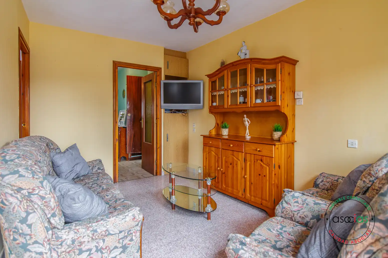 Sala de estar de Casa adosada en venta en Proaza con Calefacción y Trastero