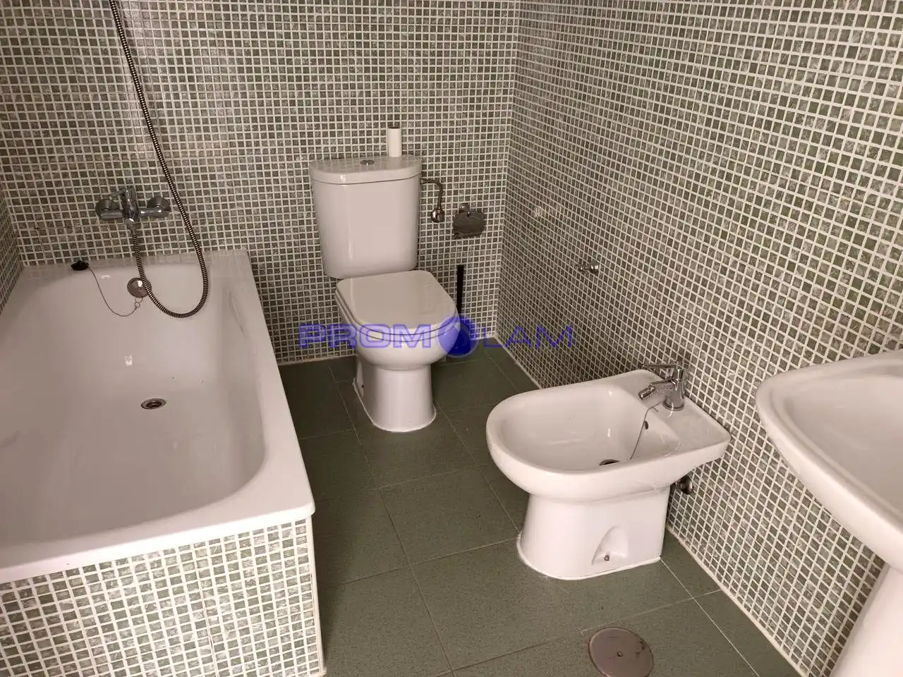 Badezimmer von Erdgeschoss zum Verkauf in Sanlúcar la Mayor