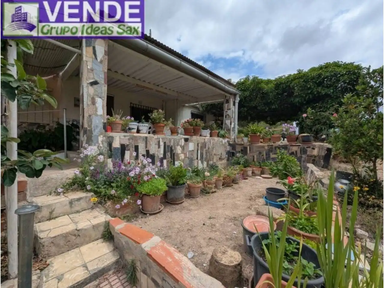 Garten von Country house zum Verkauf in Sax