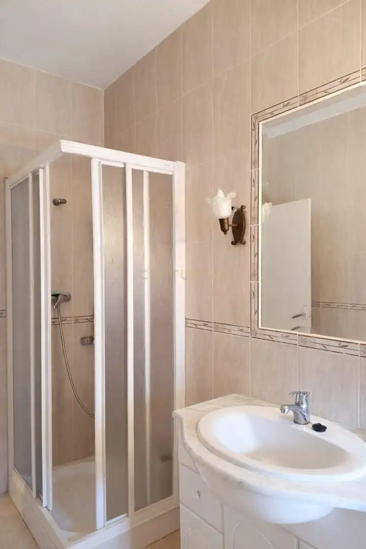 Badezimmer von Wohnungen zum Verkauf in Trujillo mit Klimaanlage, Abstellraum und Balkon