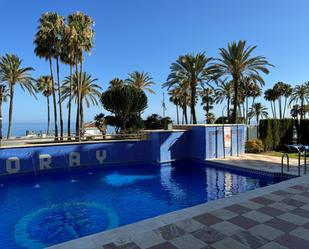 Piscina de Àtic de lloguer en Marbella amb Aire condicionat, Terrassa i Piscina