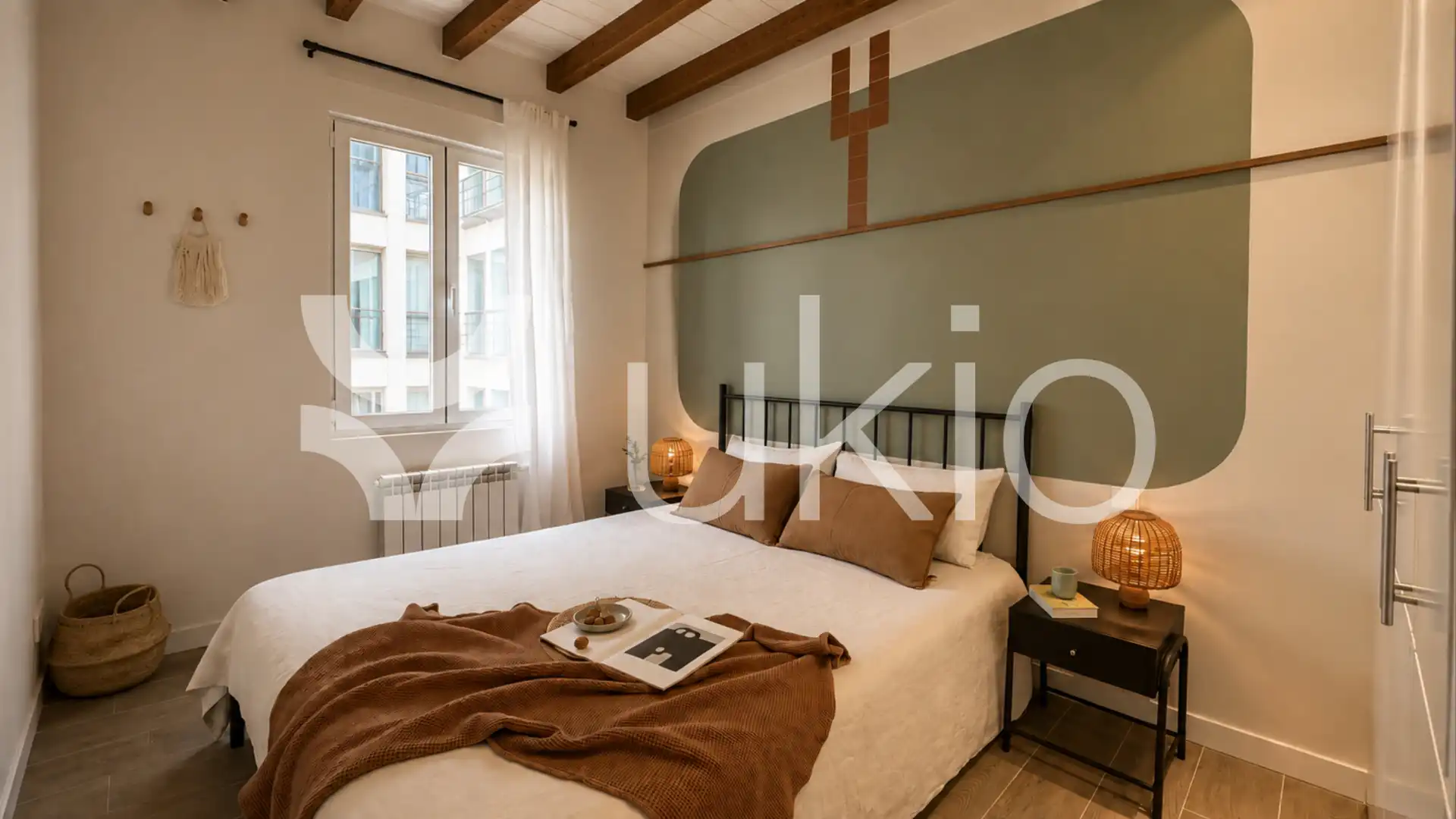 Bedroom of Apartments for rent in Madrid  with Air Conditioner, Heating and Furnished